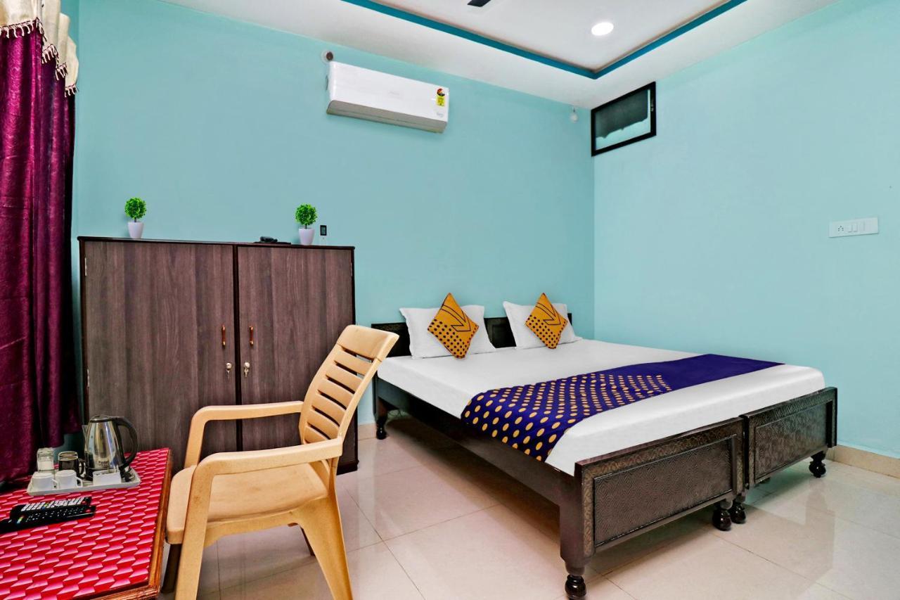 Spot On 37040 Hotel Ayushman Palace Bilaspur  Exterior photo